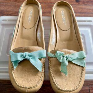 Cherokee Tan Moccasin Flats w/ Mint Bow Slip-On Preppy Casual Size 7